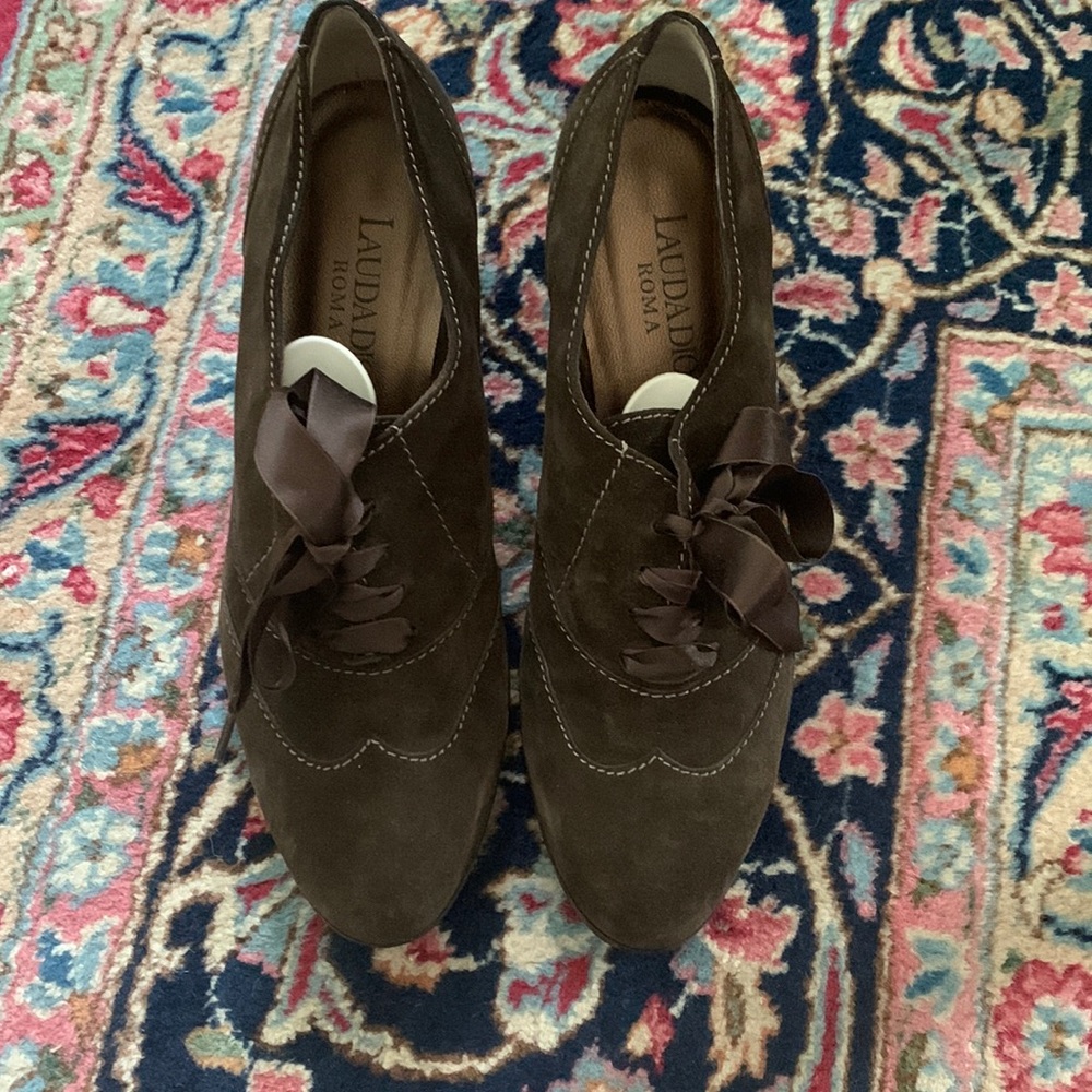 Beautiful lace ups